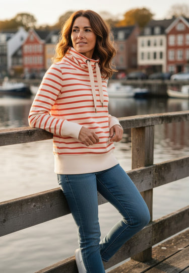 salzhaut - KÓÓVELJĀU Damen Sweatshirt normale Passform - adenauer & co - Anker - Basic - 6 - #farbe_Beige Coral