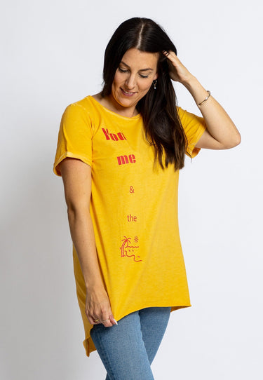 Salzhaut - ANTONIA You&me Damen Relaxed-Fit - Frontprint - Reduziert - Rundhals - 3 - #farbe_sun