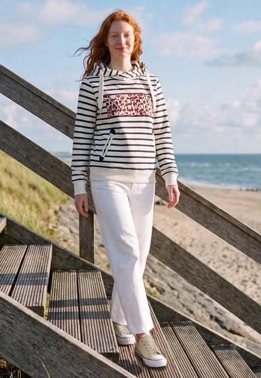 salzhaut - Damen Hoodie SÜNN RINGEL - MOIN Leo Tailliert - adenauer & co - Anker - Basic - 1 - #farbe_Navy-Offwhite-Pink