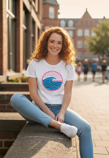 salzhaut - STEENTJE - KÜSTENLIEBE WELLE Damen Shirt Regular Fit - adenauer & co - Anker - Basic - 6 - #farbe_White-Neon Pink-Ocean
